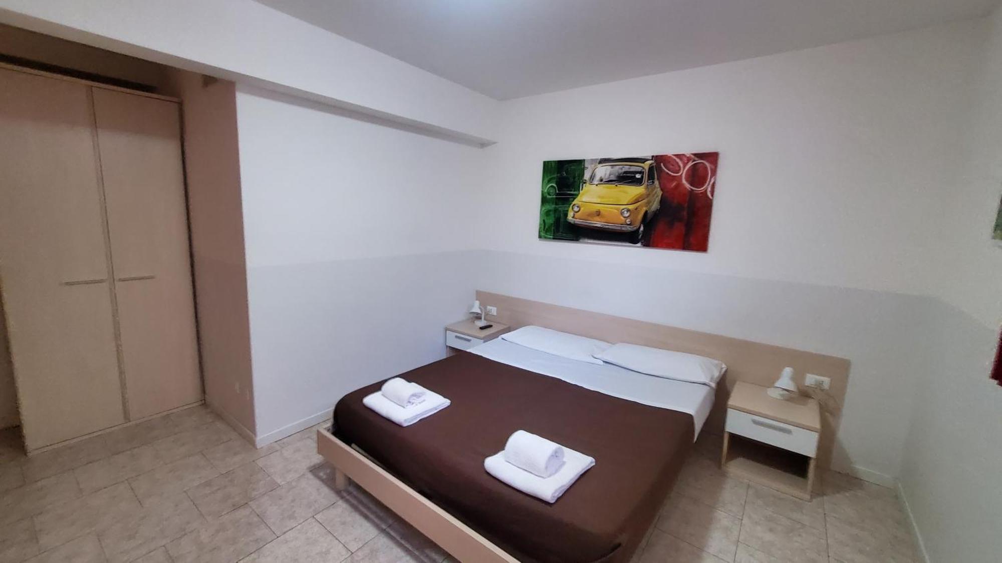Hb Bonomelli 15 Hotel Bergamo Luaran gambar